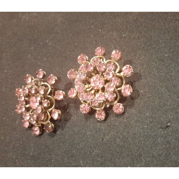 Vintage Pink Clip on Large Earrings - Picture 2 of 4